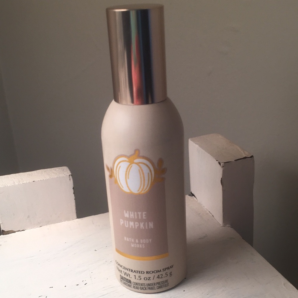 New B& BW White Pumpkin Room Spray